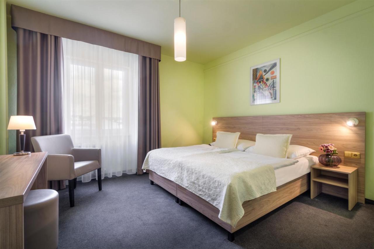 Atlantic Hotell 3*