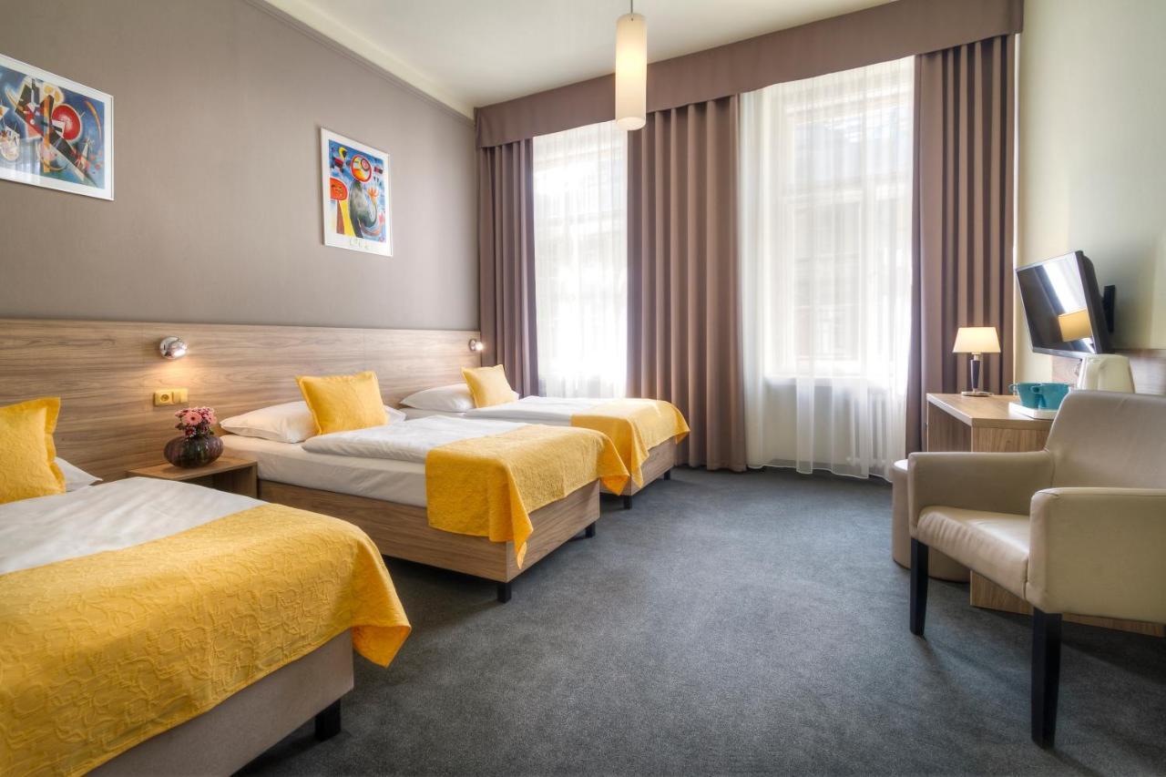 Atlantic Hotell 3*
